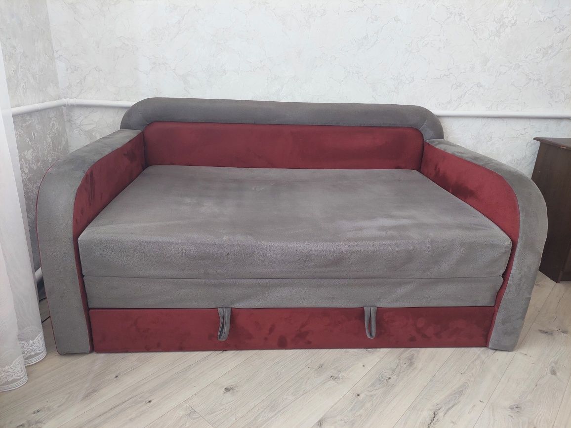 Продам Диван -малютка.в хорошому стані