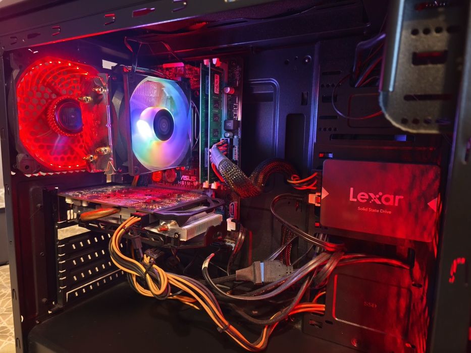 Komputer Intel Core i5 3.10GHz 16GB RAM GeForce GTX 750 Ti  Monitor 24