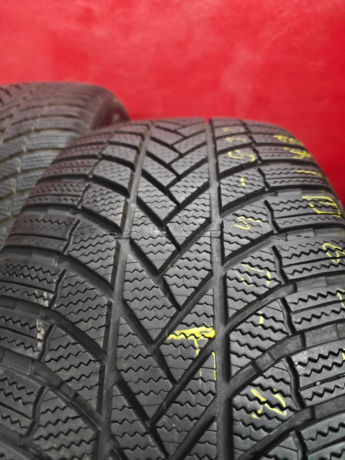 Opony 265/45/21 Bridgestone
