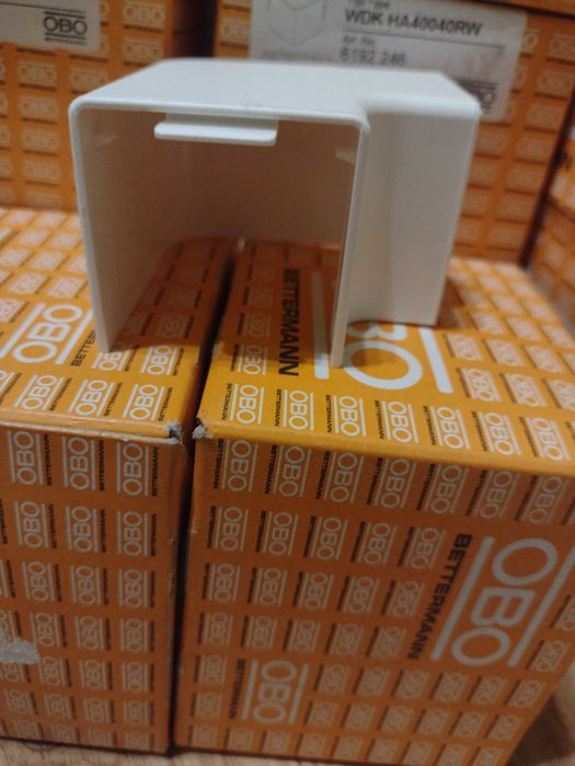 Naroża kanału WDK 40x40 biale  OBO BETTERMANN