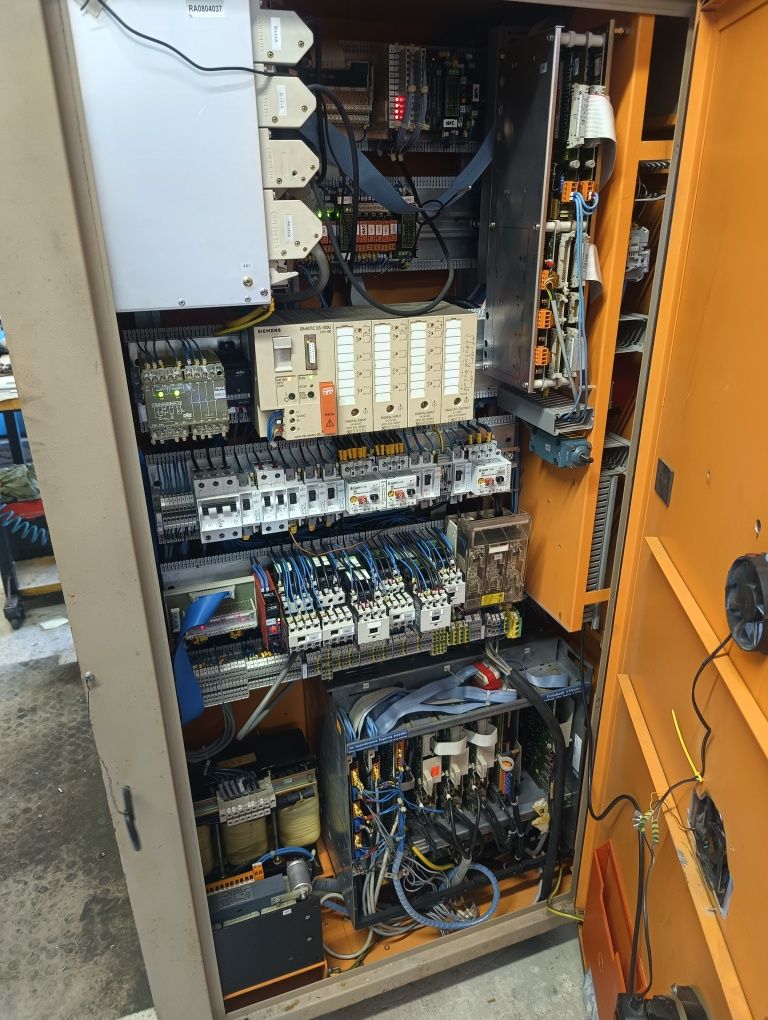 Tokarka CNC Spinner SB - CNC Siemens sinumerik 810T