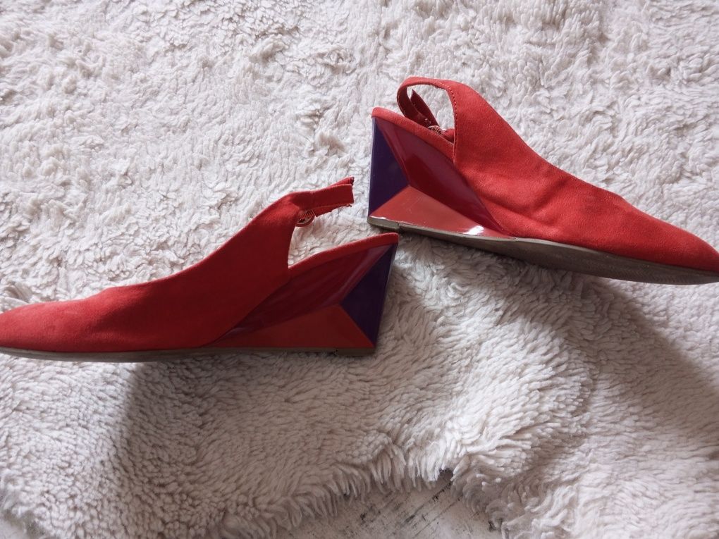 Buty damskie czółenka Marco Tozzi na obcasie obcasy koturny viral