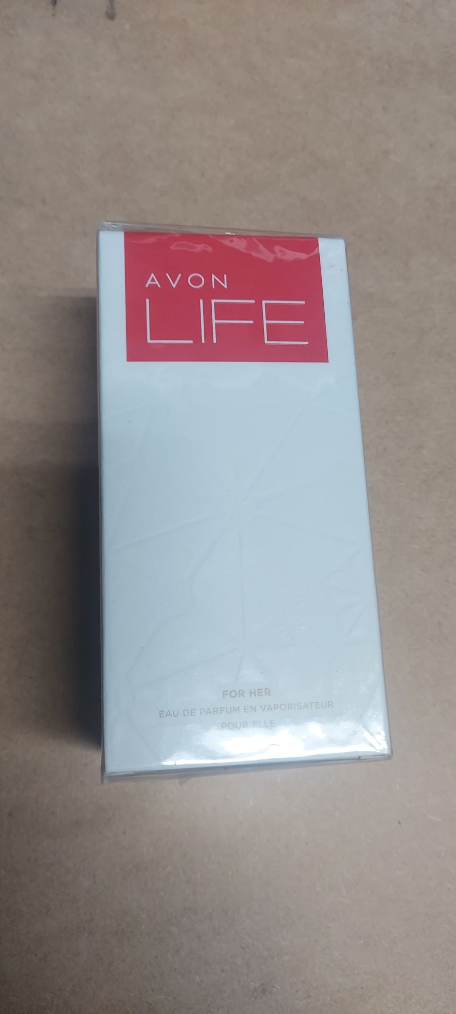 Avon Live 50 ml .