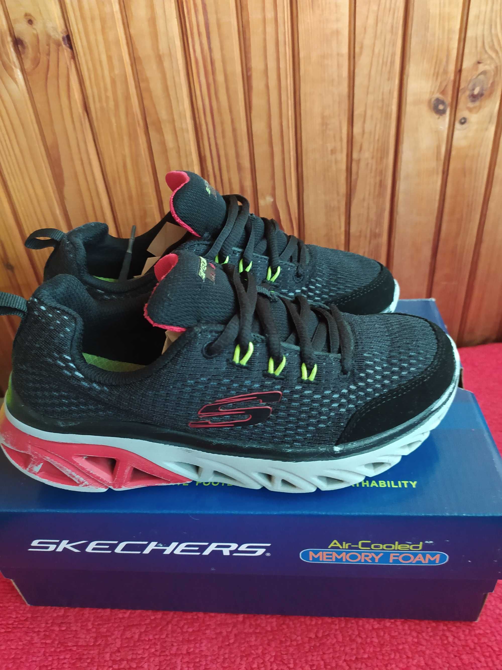 Кросівки Skechers 35 розмір