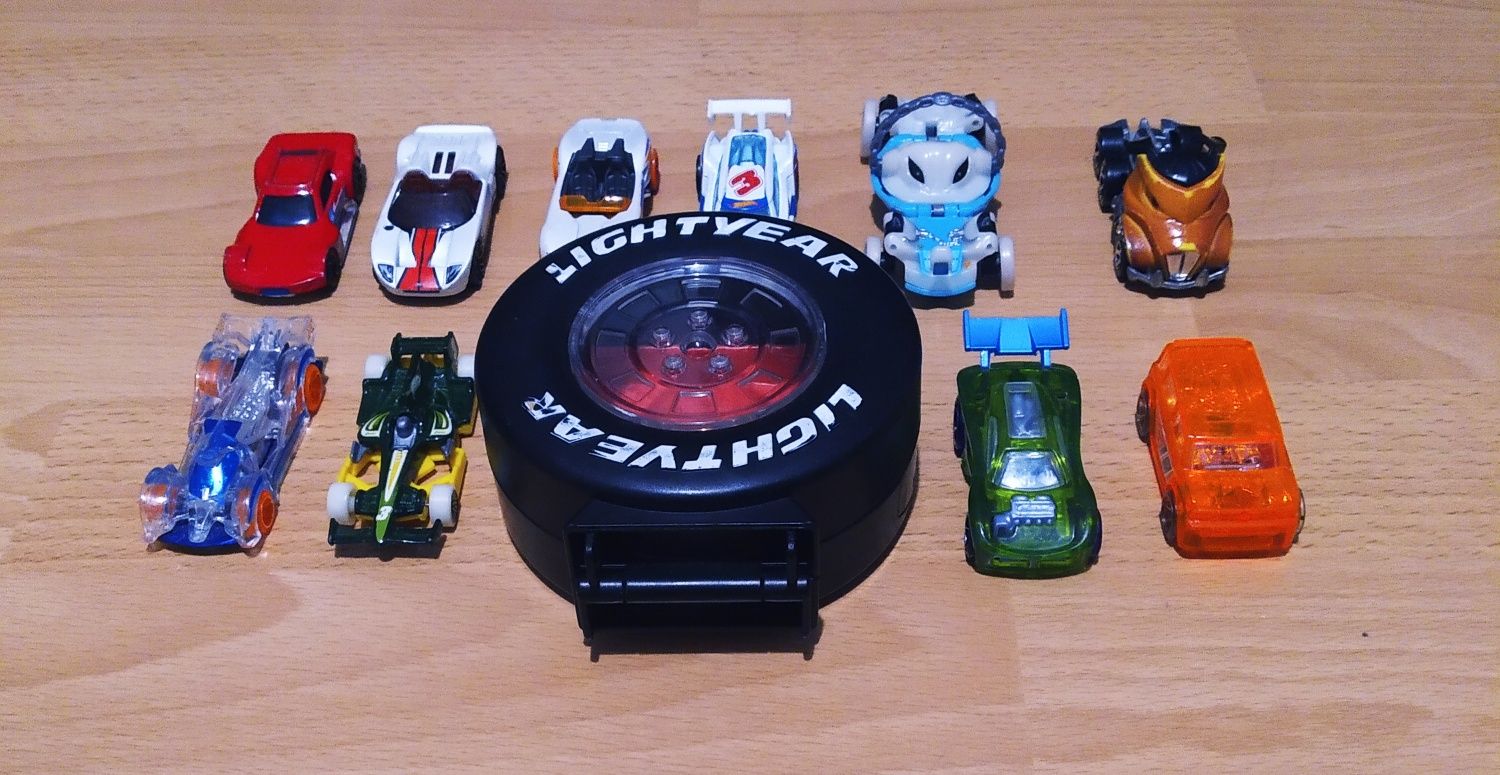Samochodziki HotWheels
