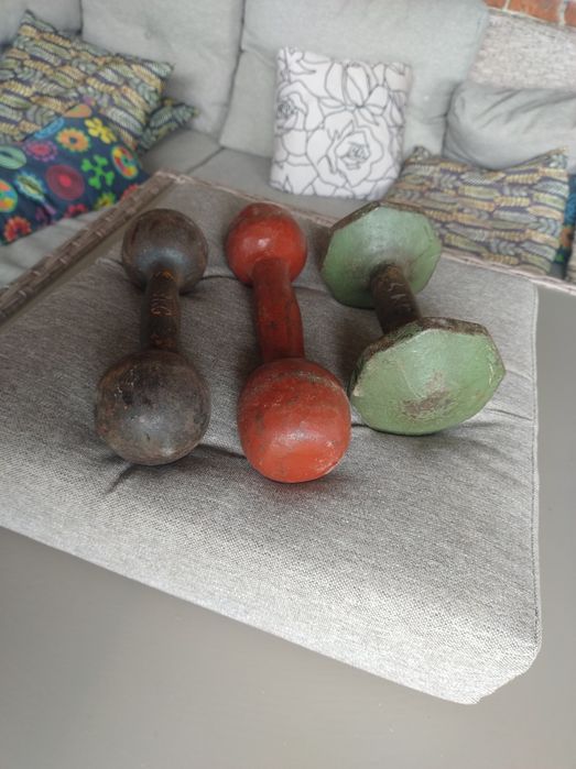 Stare hantle PRL 3 sztuki, zestaw 3kg 4kg  żeliwne