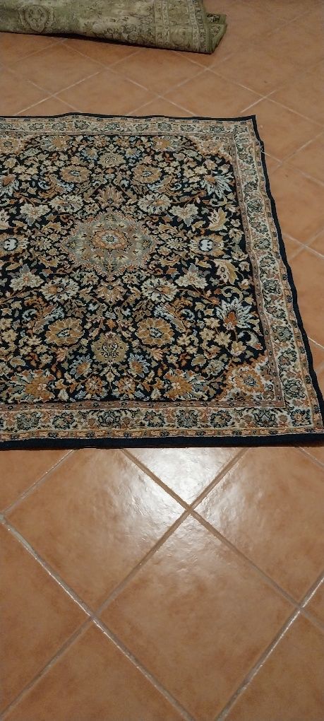 Carpetes tipo arraiolos