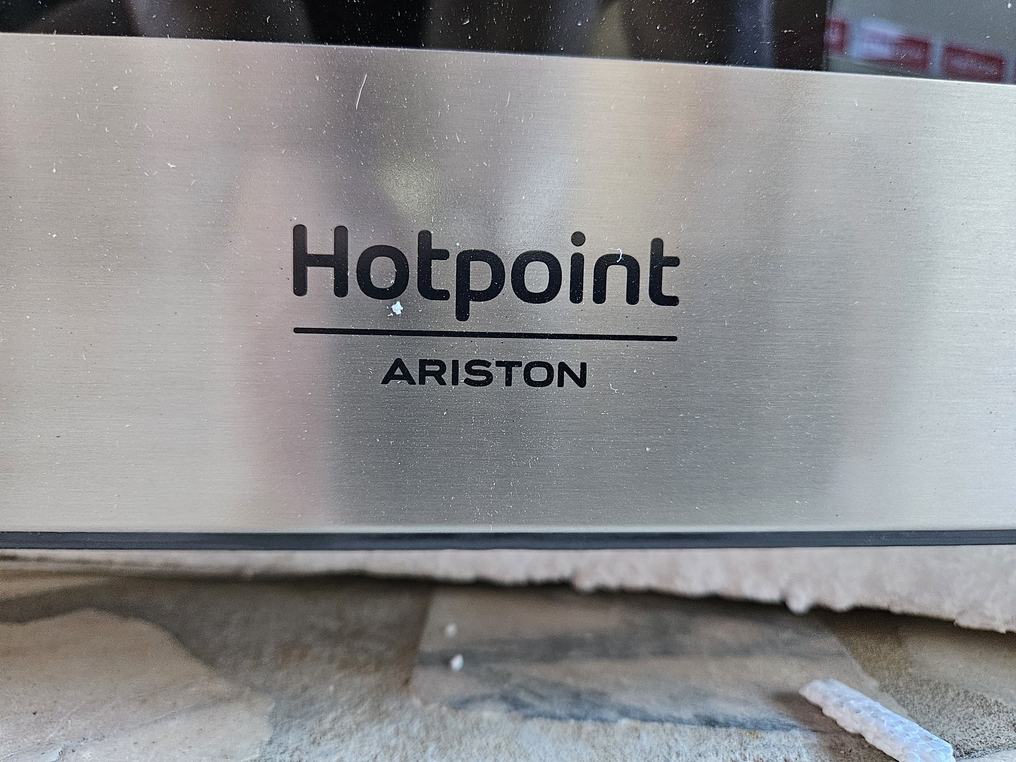 Forno HOTPOINT - 71 L - Pirolítico - Inox - Novo c/garantia