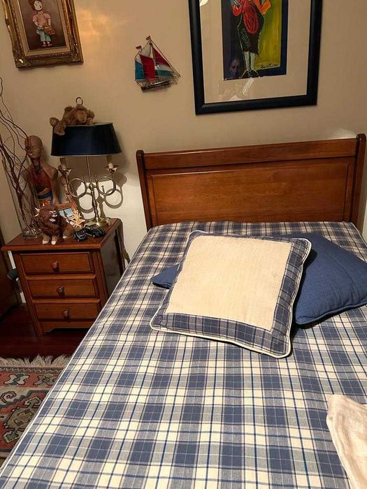 Vendo Mobilia de Quarto de Solteiro