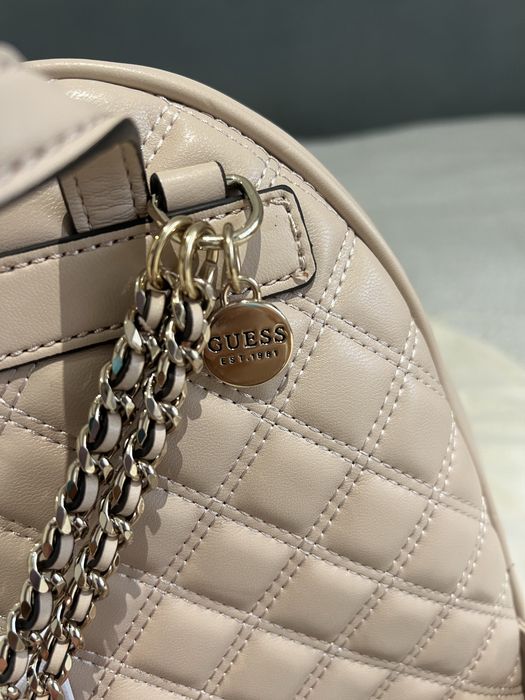 Mochila GUESS nova com etiqueta