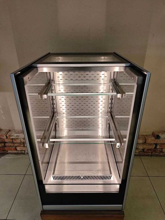 Witryna cukiernicza otwarta  CUBE 2 0.6W OPEN | 640x845x1400mm