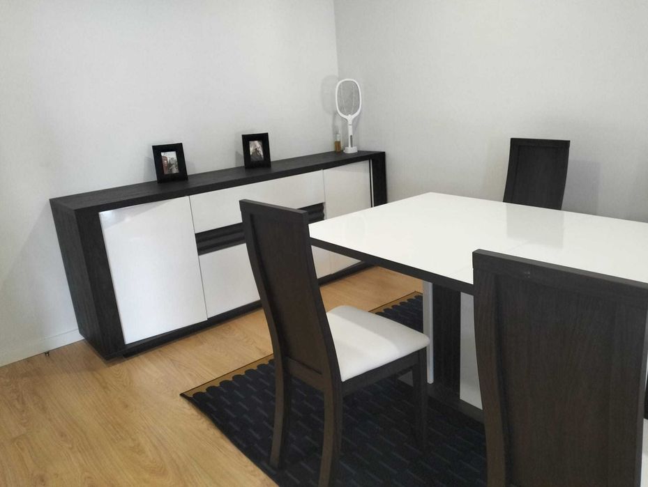 Conjunto de 4 Cadeiras de Jantar Arolla – Semi-Novas