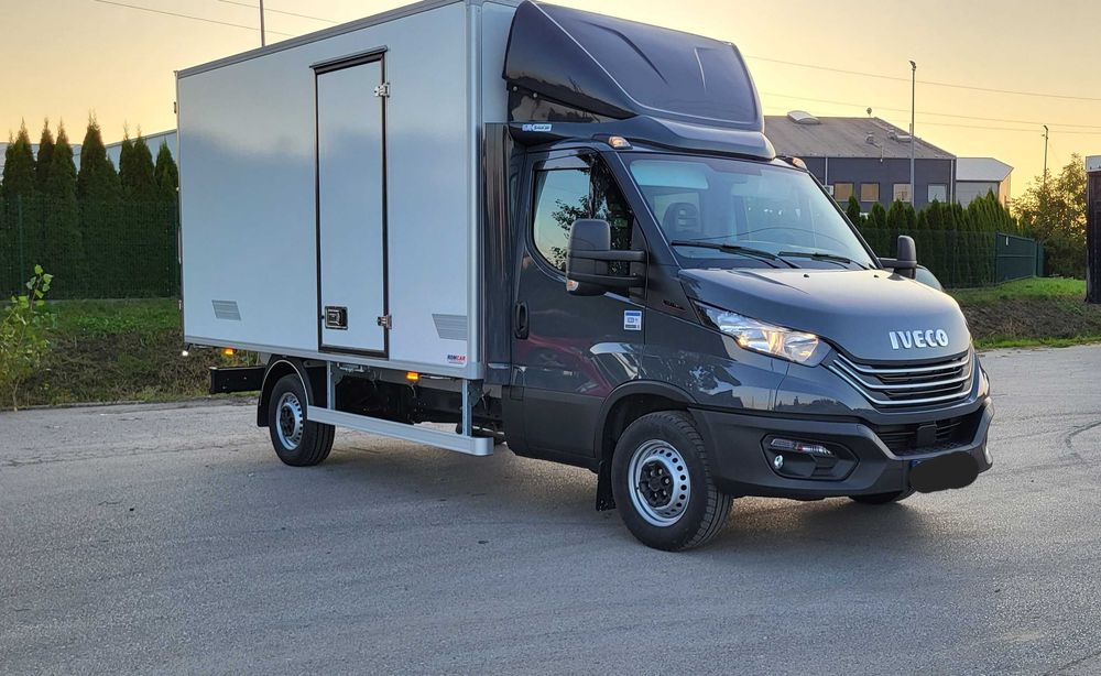 Transport / przeprowadzki / przewóz rzeczy