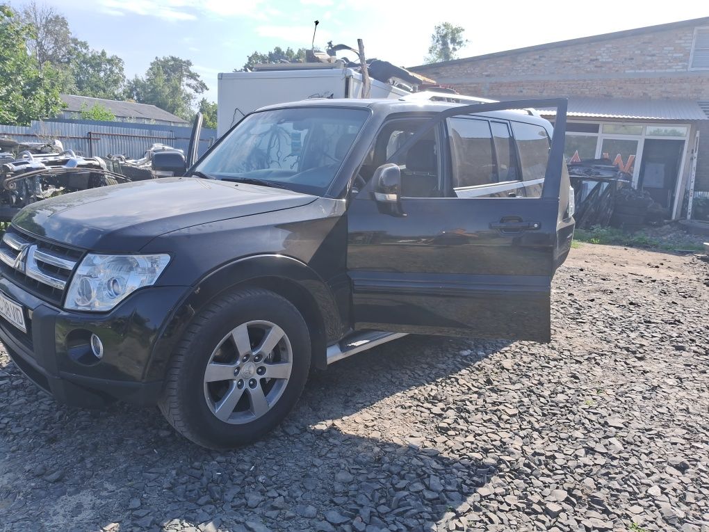 Запчасти,крило Pajero wagon 4 3.2,Розборка,шрот,запчастини