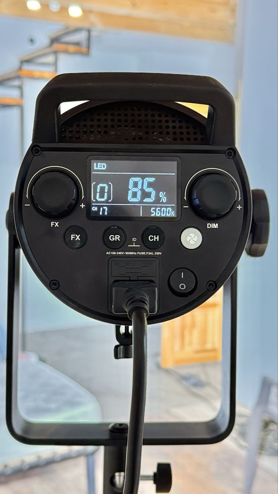 Студійне світло godox SL150+софт бокс 120см micropro+ стійка