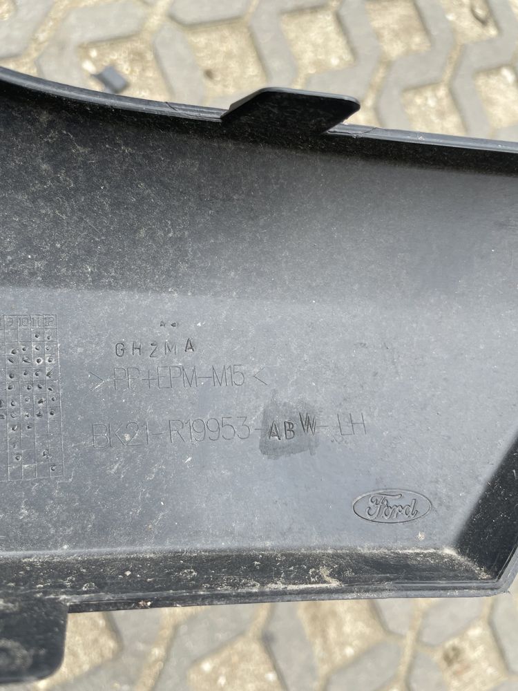 Transit Custom kratka zderzaka lewy przód 2017