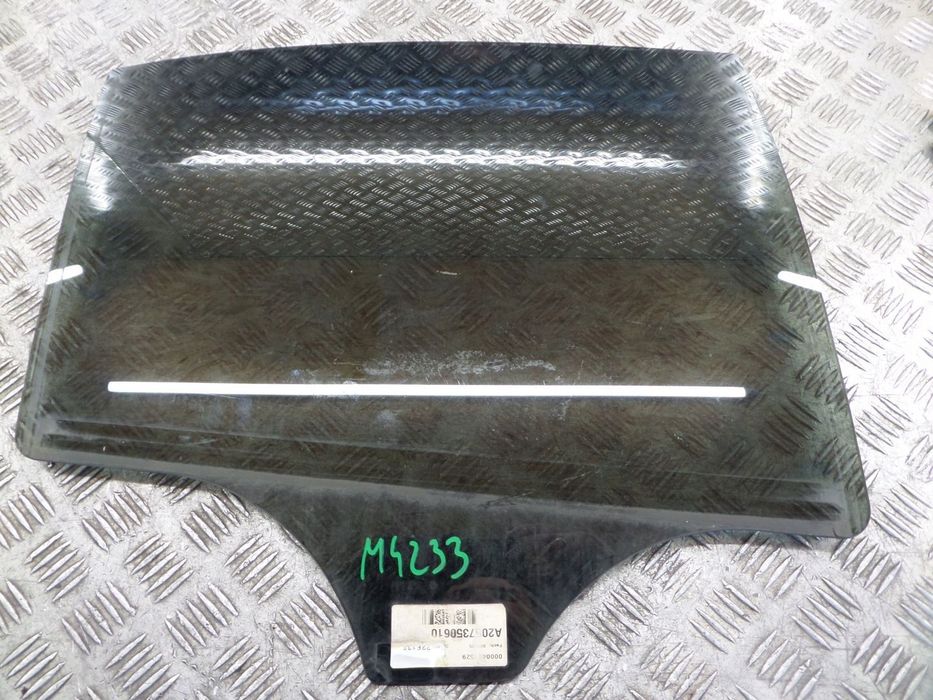 Mercedes-Benz C W205 - szyba drzwi tylnich