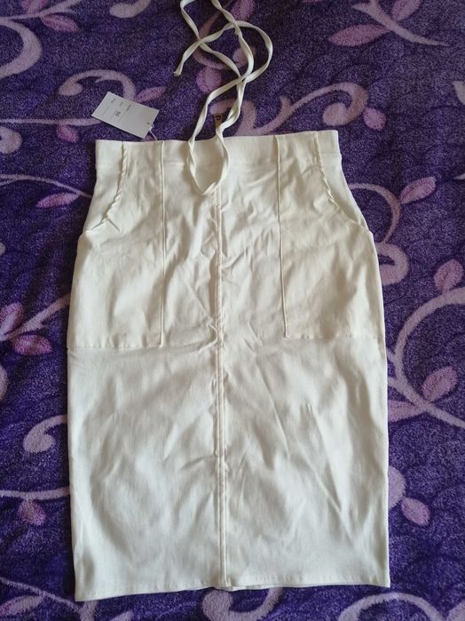 Спідниця карандаш білого кольору