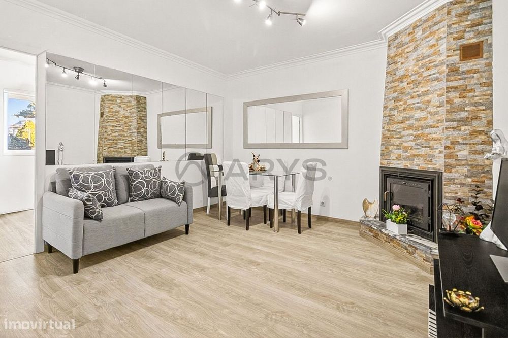 Apartamento T1+1 Renovado com Vista Mar — Vila Nova de Gaia