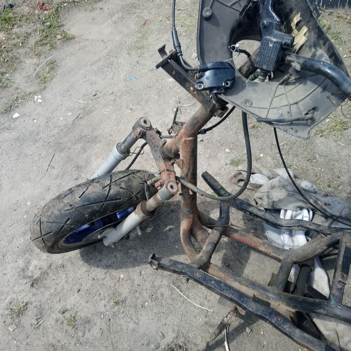 Продам раму від скутера