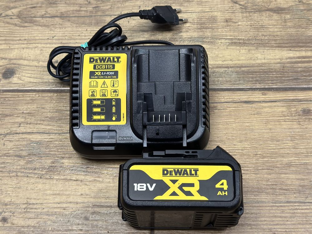 Zestaw bateria akumulator 18V 4AH + ładowarka DCB115 DeWalt