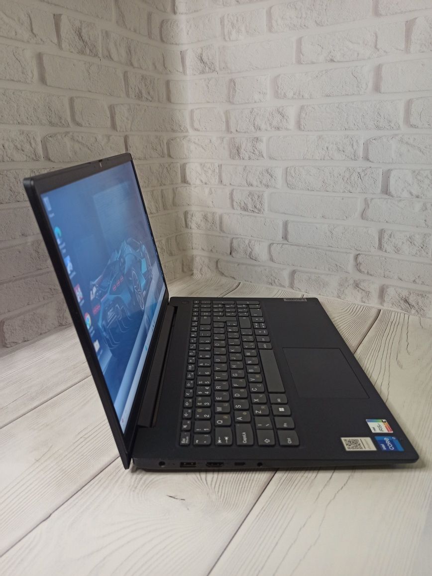 Ноутбук Lenovo V15 G3 i7-1255U 10 ядер 16Gb RAM 512Gb SSD