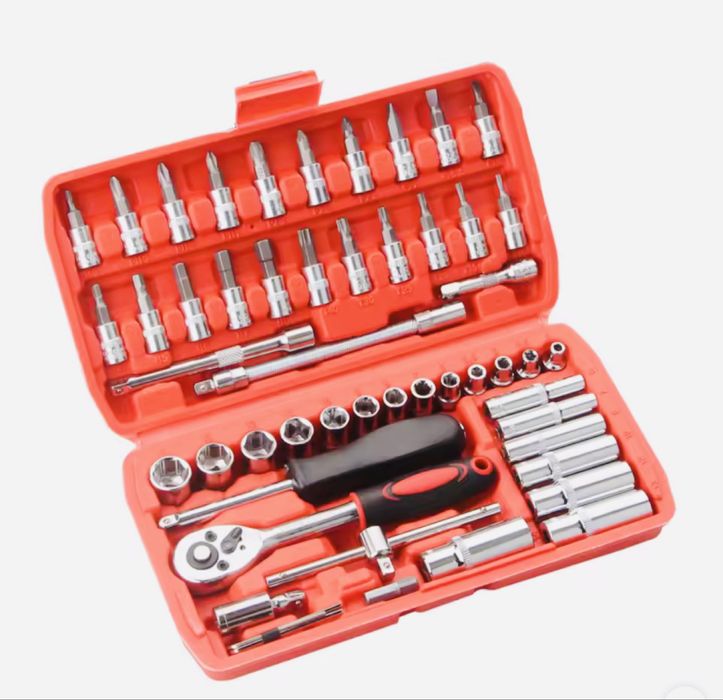 Набор торцевих головок с трещоткой