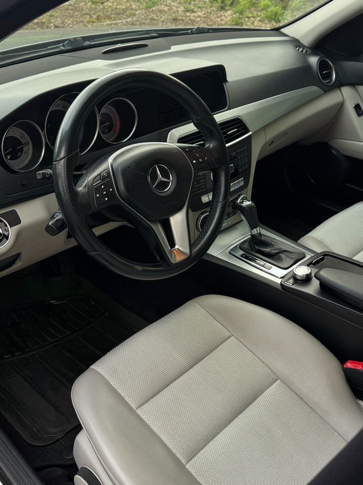Mercedes-Benz C220 CDI Avantgarde
