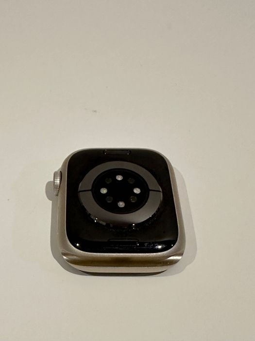 Apple Watch Series 8 41mm koperta z aluminium (księżycowa poświata)