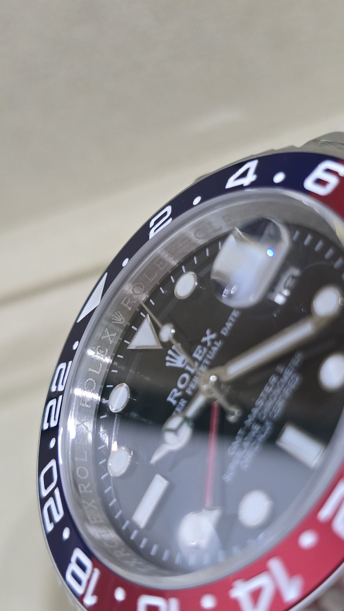 Rolex - Gmt Master II (pepsi - Automatic)