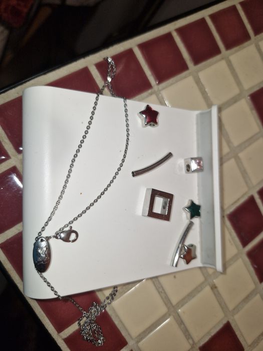 Симпатичні прикраси з магнітами Zepter.