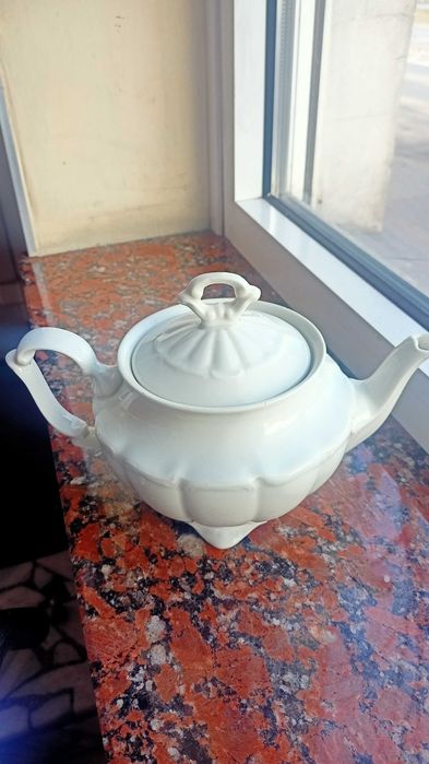 Dzbanek herbaciany fason Maria Teresa Carl Tielsch Wałbrzych 1946-50