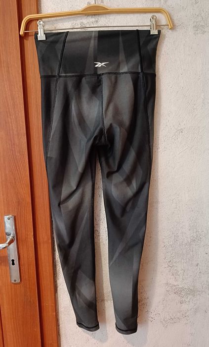 Reebok szare legginsy sportowe do ćwiczeń