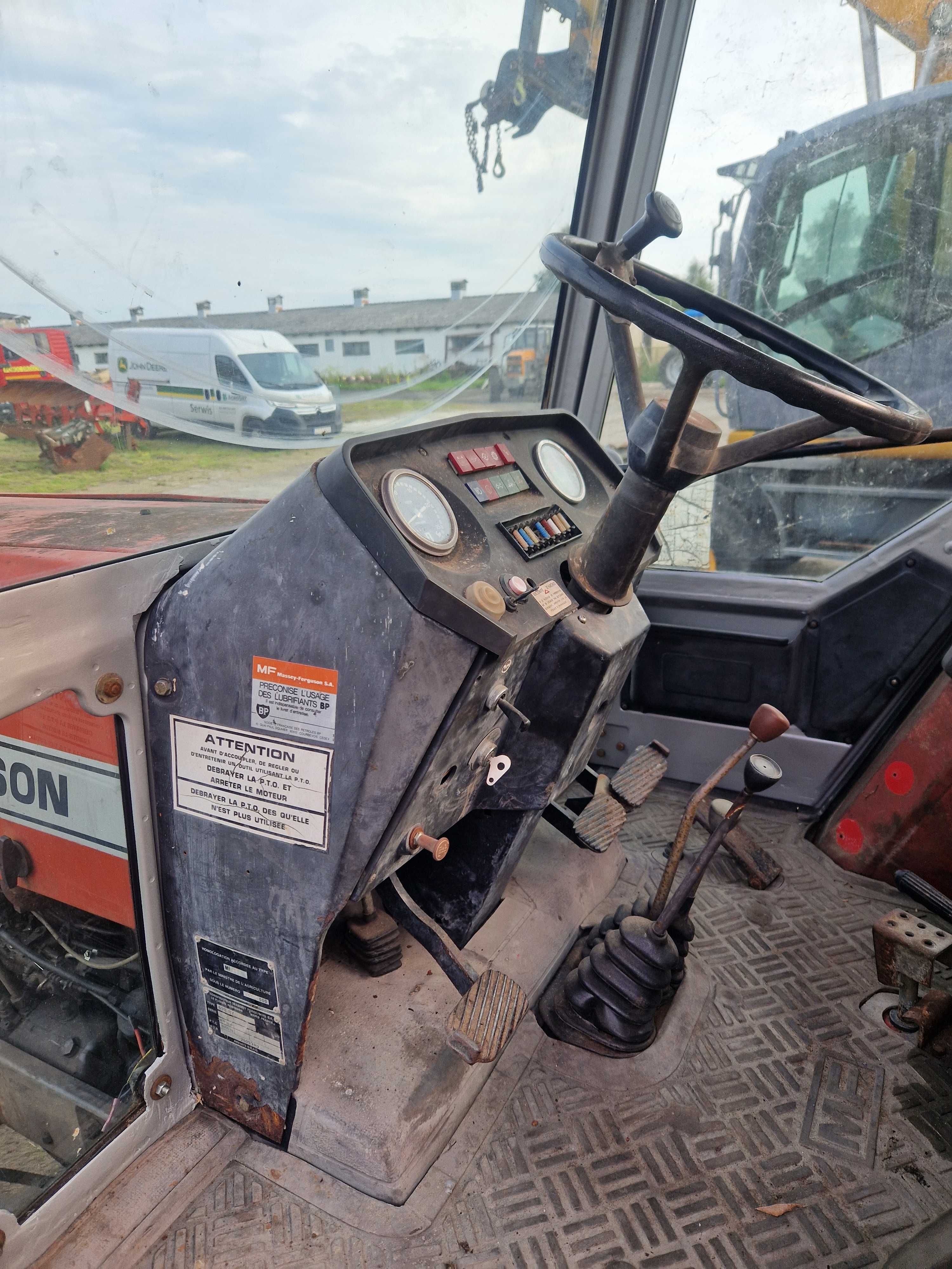 Ciagnik Massey Ferguson 698