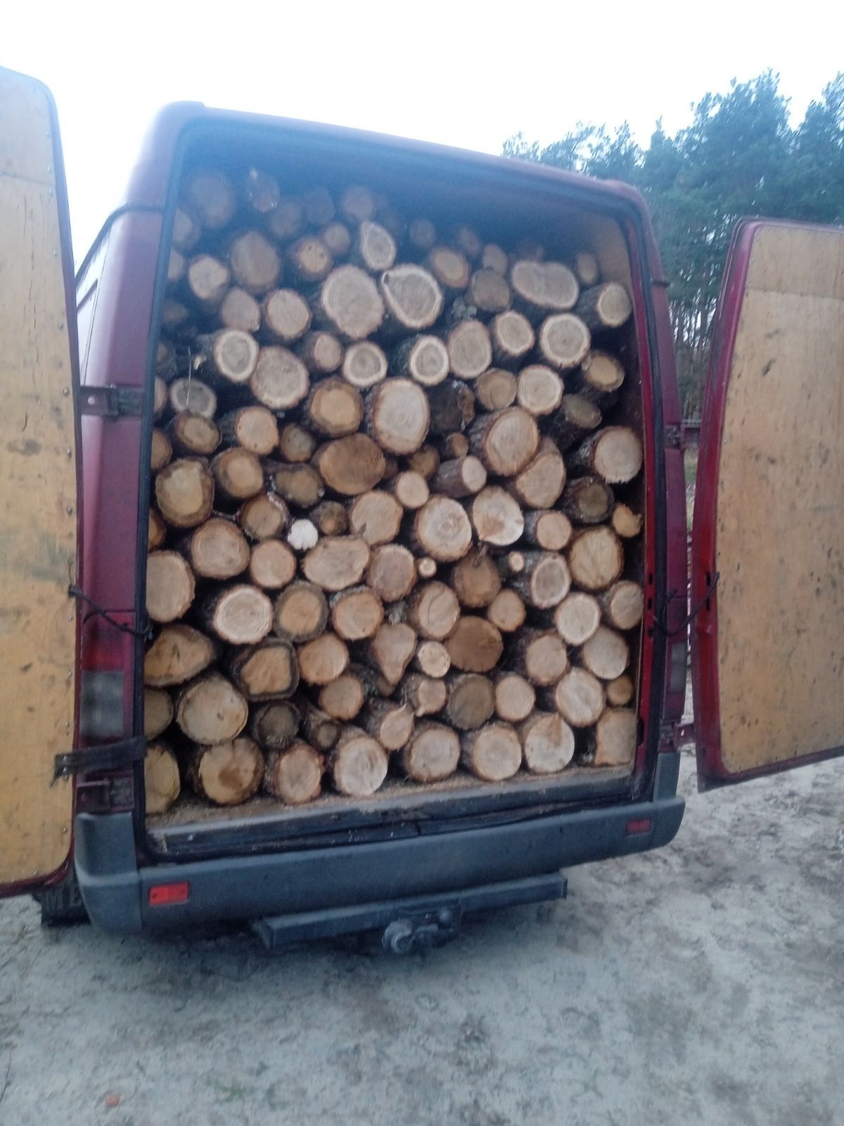 Продам дрова колоті дубові з Доставкою