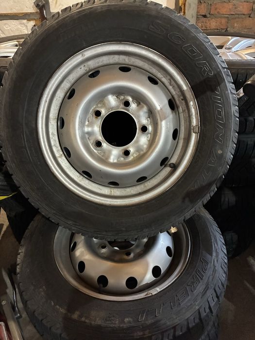 Резина б/у  185/75/16 на Ніву