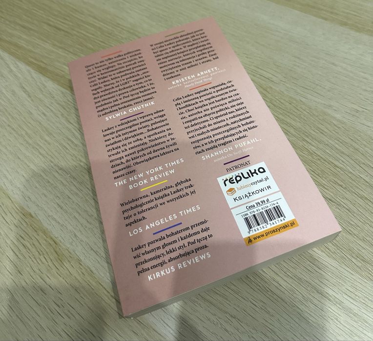 Pod tęczą Celia Laskey