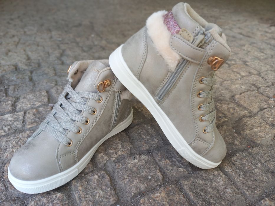 Botinhas novas 29 ao 36