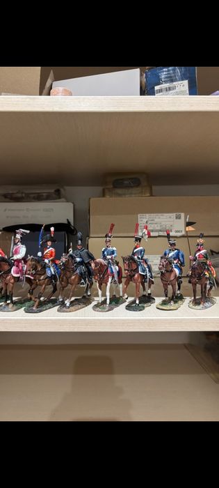 Олов'яні кінні фігурки фірми Del Prado