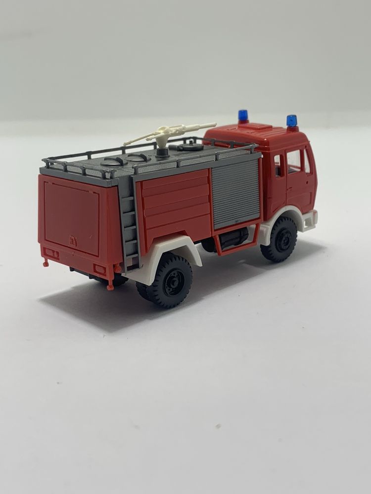 Mercedes Bombeiros Roskopf escala 1/87