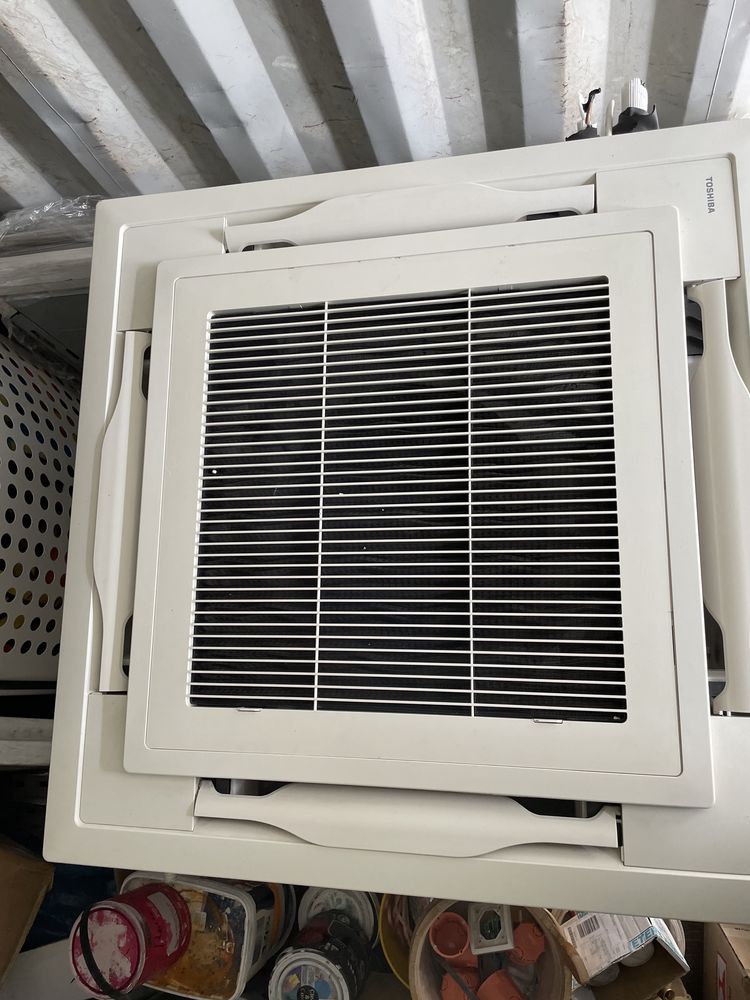 Klimatyzator chłodzenie grzanie inwerter Toshiba pompa ciepła kaseton