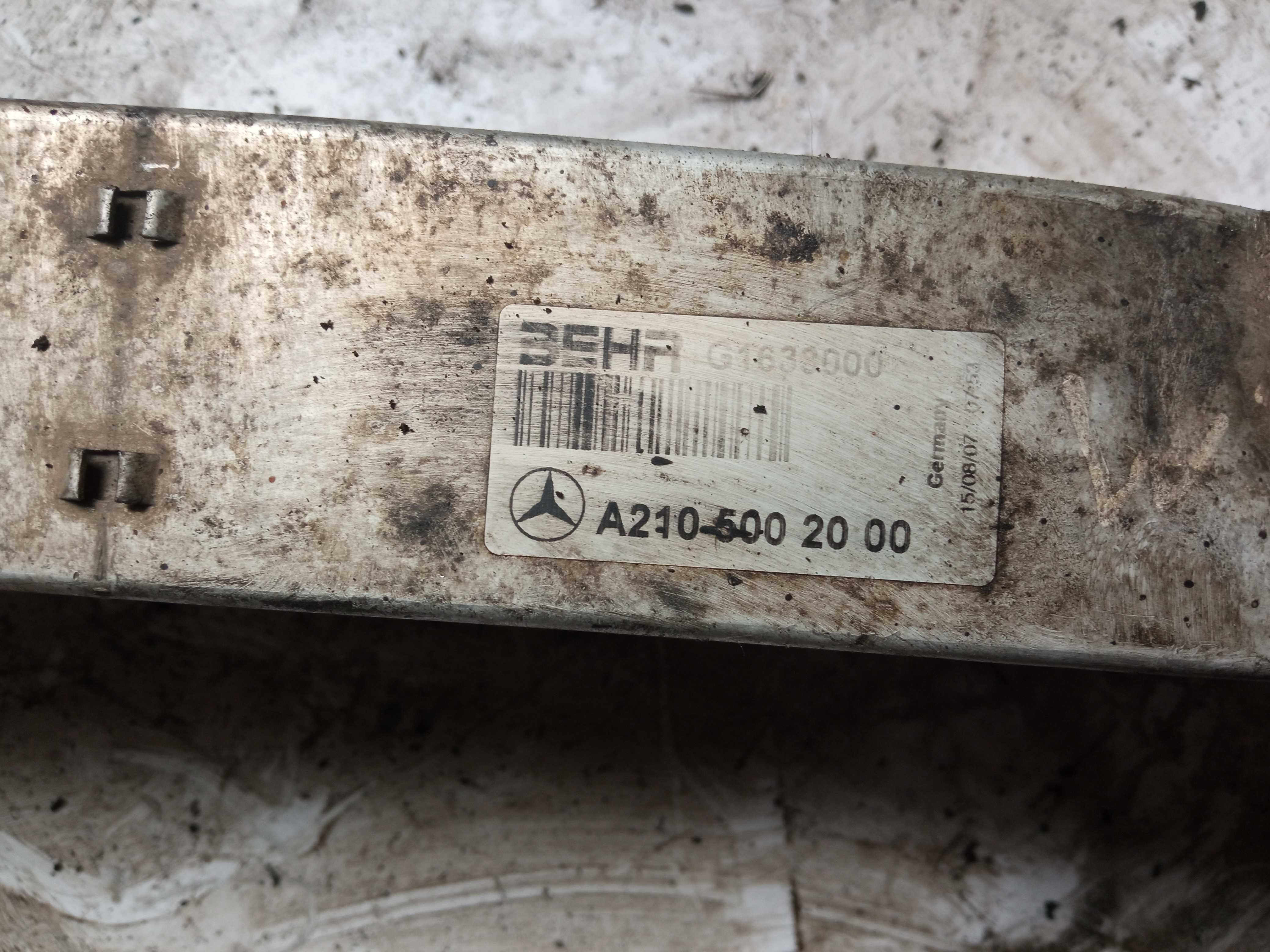 Радіатор інтеркулера наддув Mercedes-Benz W210 2.2 CDI A2105002000