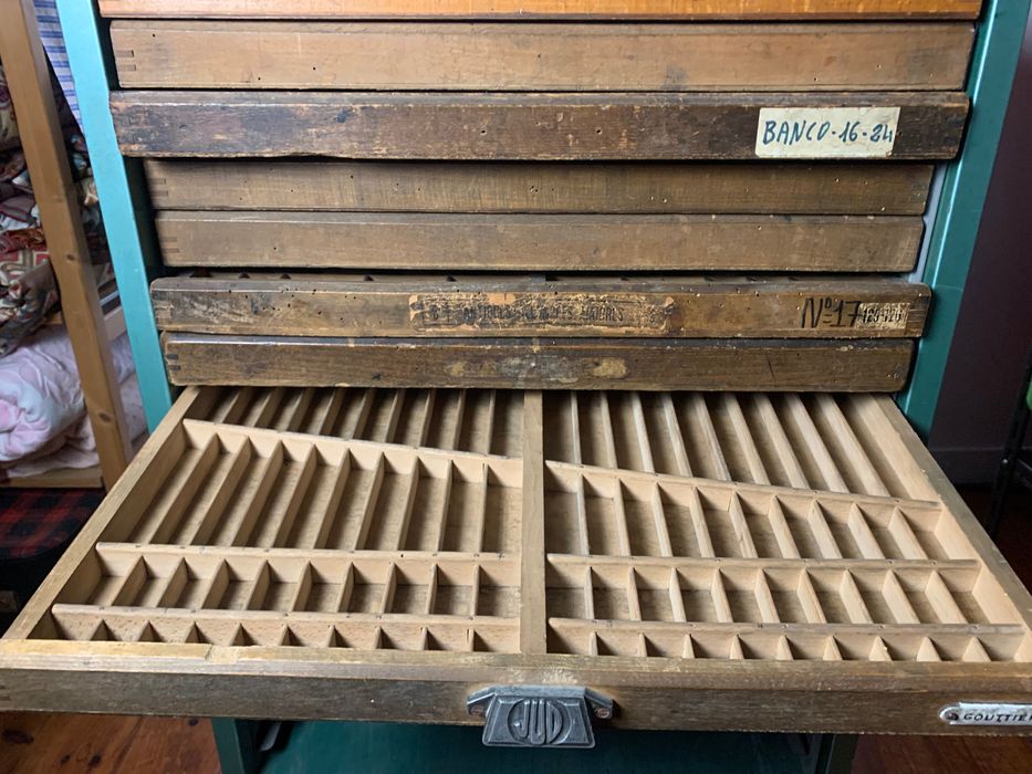 Cavalete de tipografia