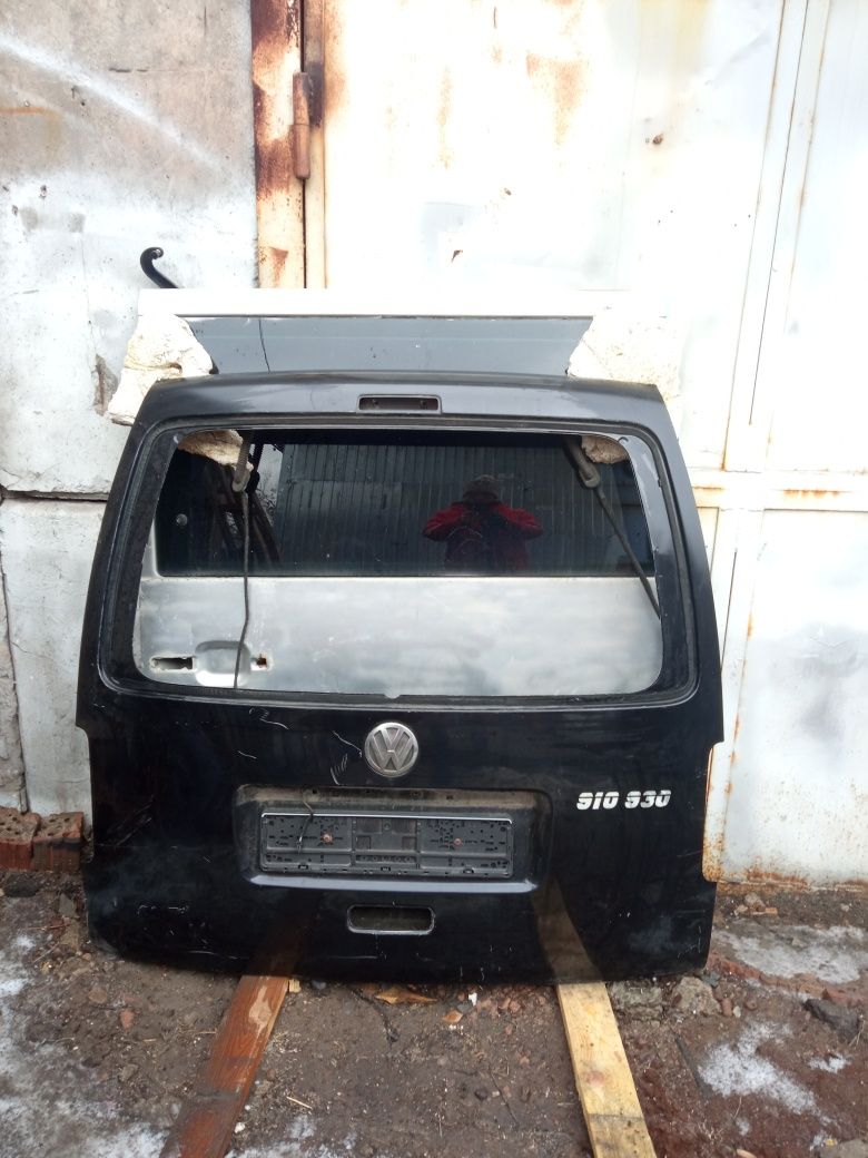 Ляда задняя Volkswagen Caddy 2003-2014 дверь черный цвет