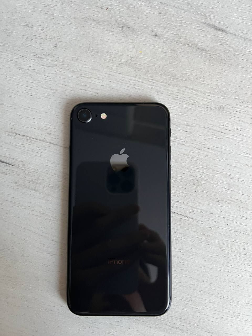 Продам  iPhone 8  64Gb  neverlock