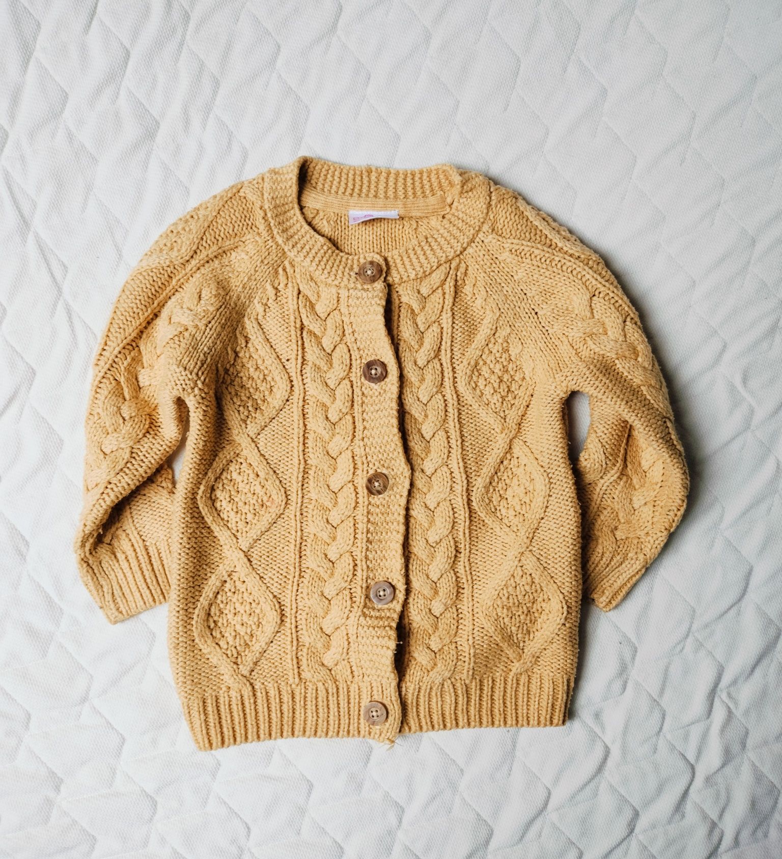 Musztardowy sweter dla dziecka Unisex 92