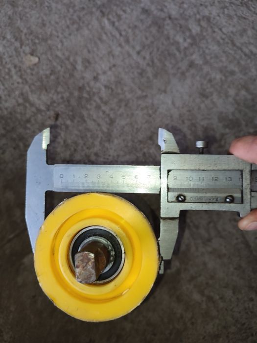 Ролики конвеєрні 89х890 оцинкований б/у