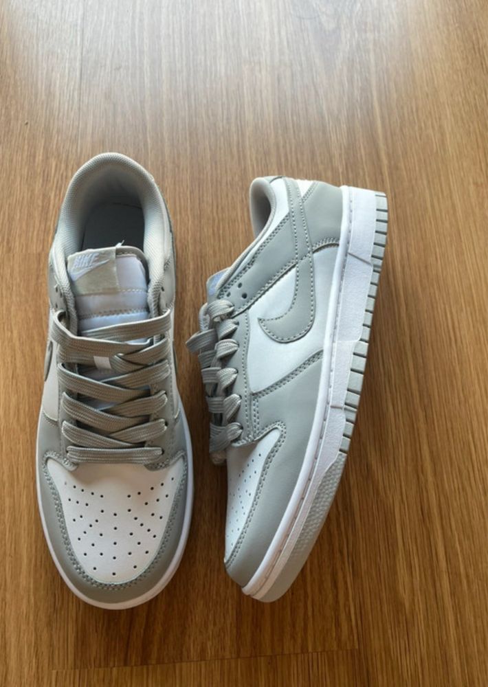 Nike dunk cinzento