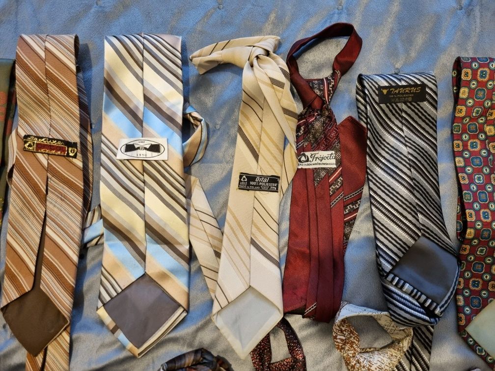 Krawaty męskie różne