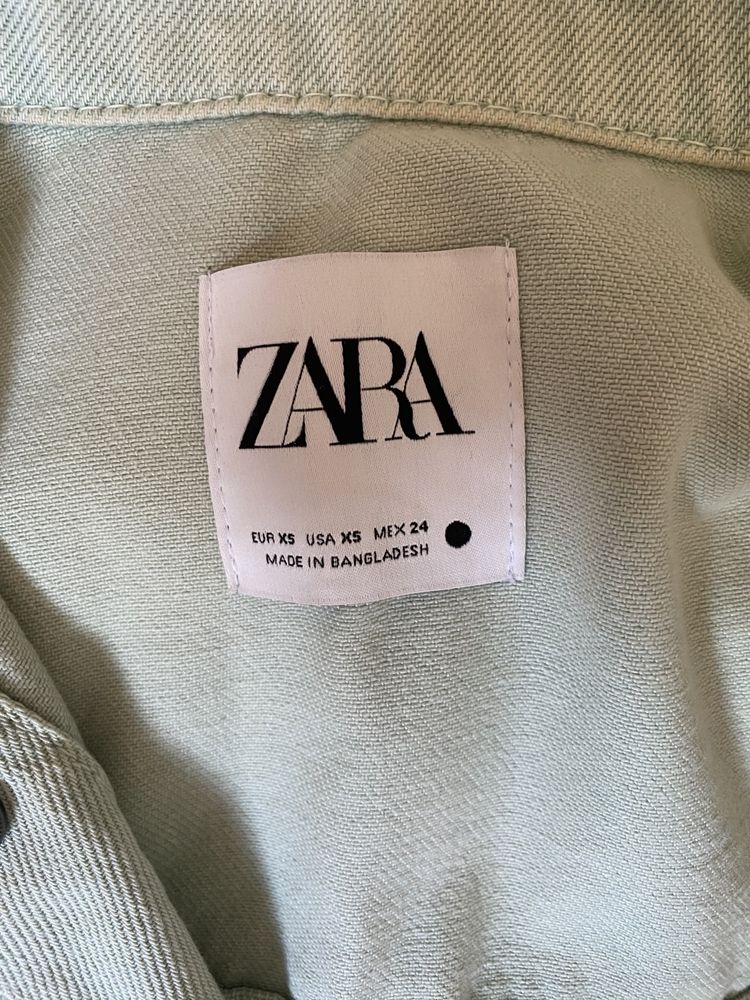 Casaco Zara oversized